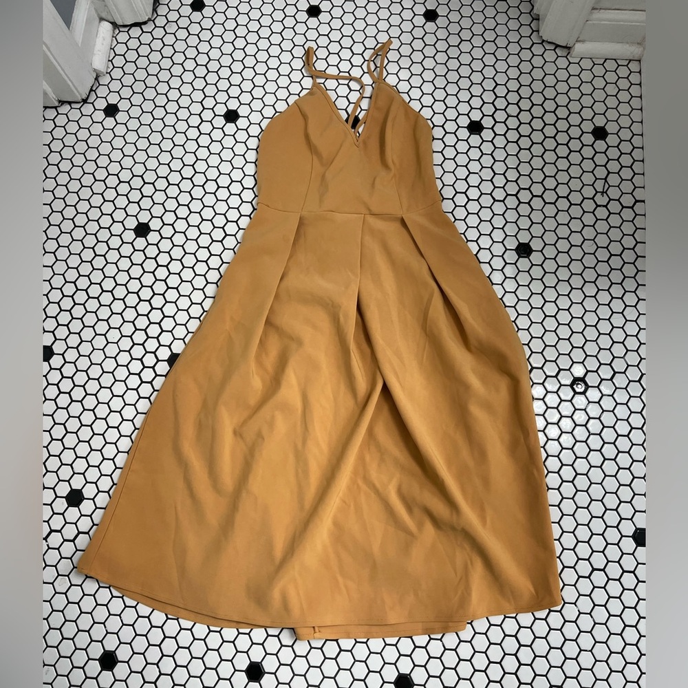 NWT eliacher deep v adjustable straps dress with pockets size medium